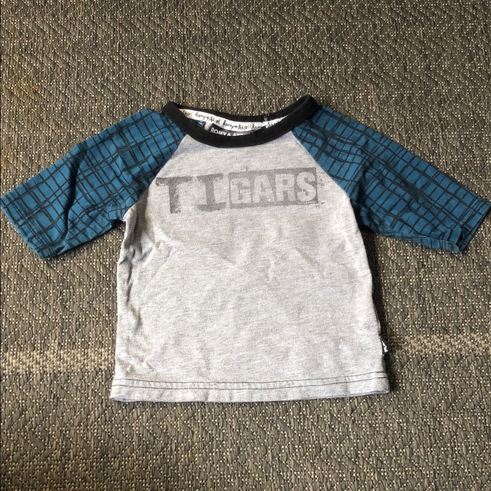 Grey & Blue Raglan Tee with Tigars Graphic